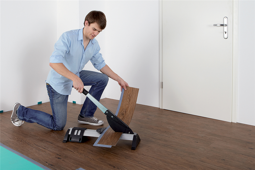 Floor Guillotines to cut Laminate and LVT flooring.  Gallery Image