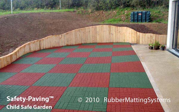 child safe outdoor - safety paving - rubber  safety surface Gallery Image