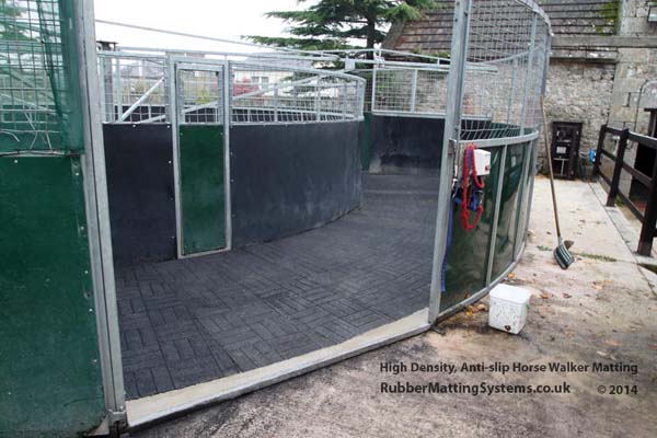 Horse walker  Matting - rubber matting systems Gallery Image