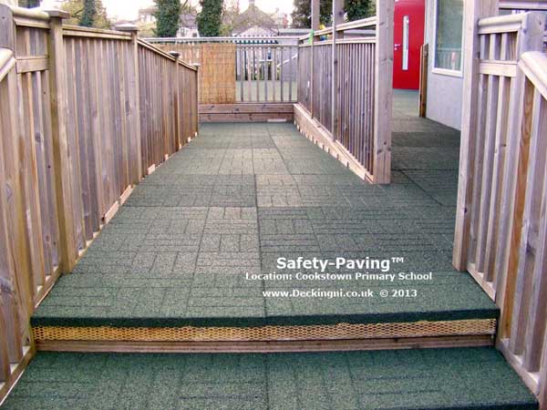 anti slip outdoor - safety paving - primary school - green Gallery Image