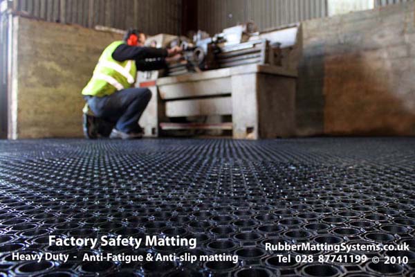 anti  fatigue matting - rubber matting systems Gallery Image