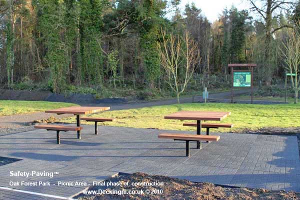 anti slip outdoor - safety paving - oak forest park - picnic area Gallery Image