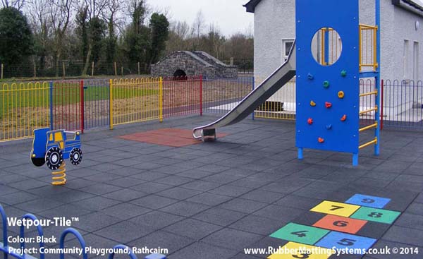 wet pour - tile  - rubber matting systems - commercial playground Gallery Image