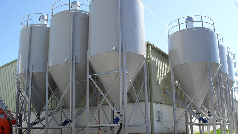 Previous project for six bulk storage silos for differing powders at a building products bagging plant, based in Gorey, Co. Wexford. Also supplied screw conveyors, weigh hoppers, silo protection, etc. Gallery Image