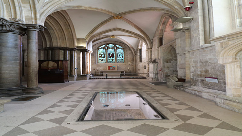 Walk on glass floor to protect Roman mosaics with gas strut lifting mechanism  Gallery Image